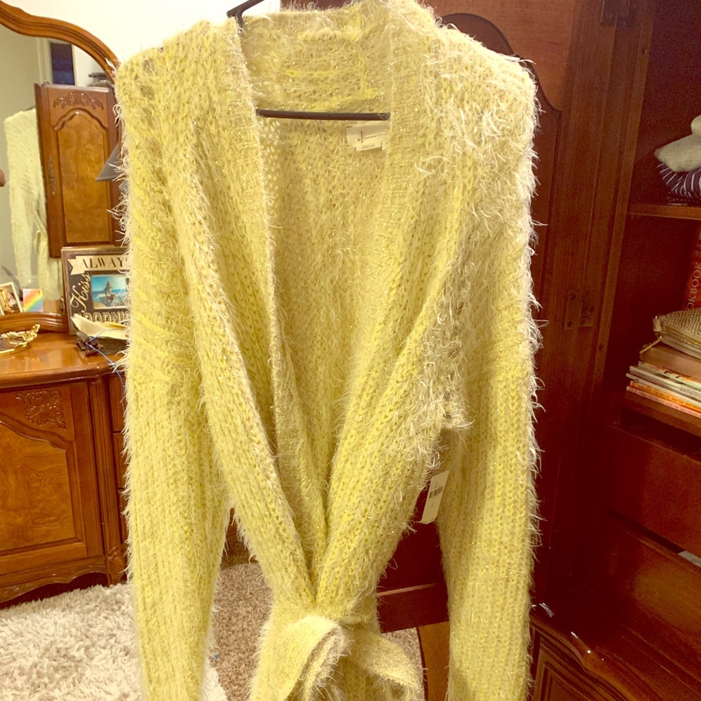 Tie furry sweater
